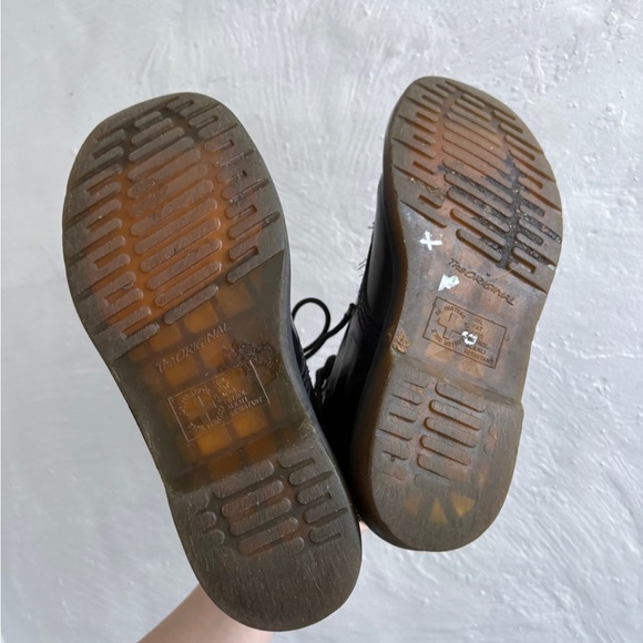 Dr. Martens 1460 smooth black leather 8-eye boot - Picture 9 of 11